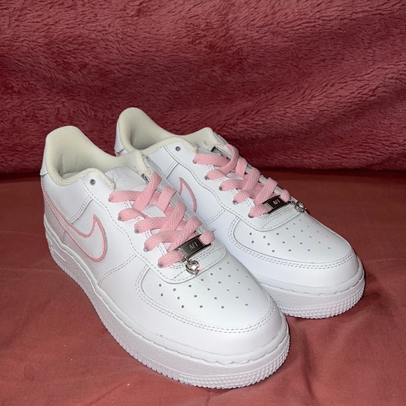 Pink Nike Air Force 1 (CUSTOMIZED)